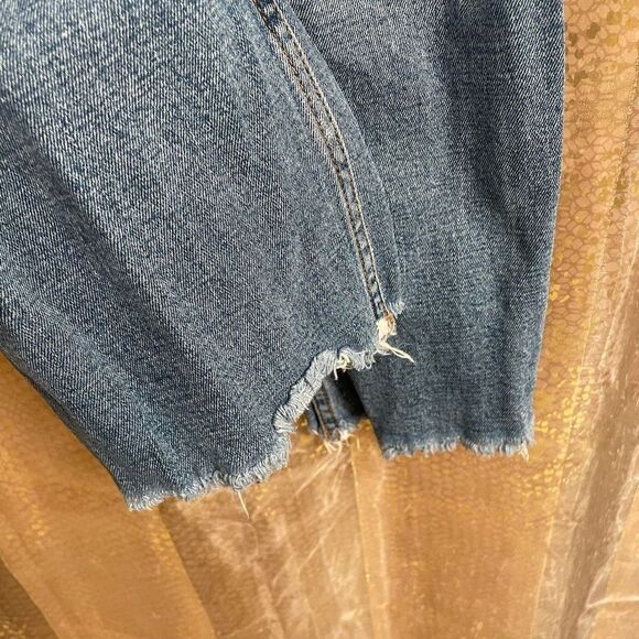 Abercrombie & Fitch Distressed Zoe Natural Rise Ankle Straight Jeans, 6R - Picture 4 of 8